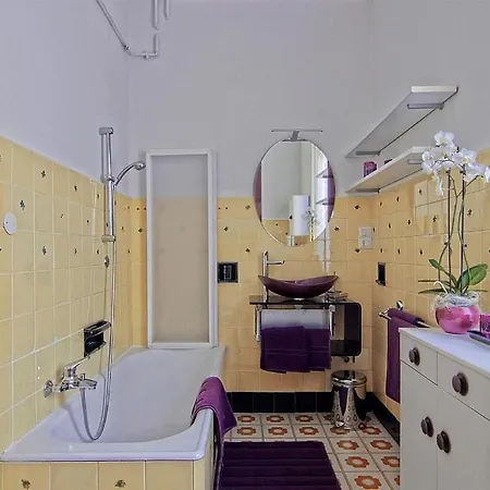 Apartment Sleeps 6 Air Con Wifi *